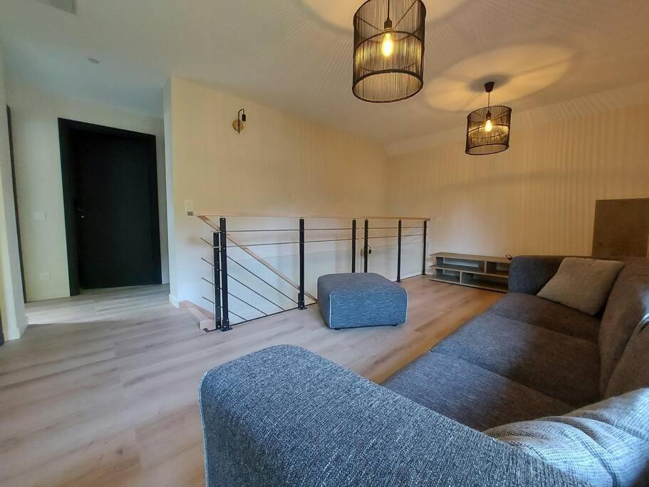 Charmant Et Spacieux Appartement A Quelques Pas Du Lac Duingt Exterior foto