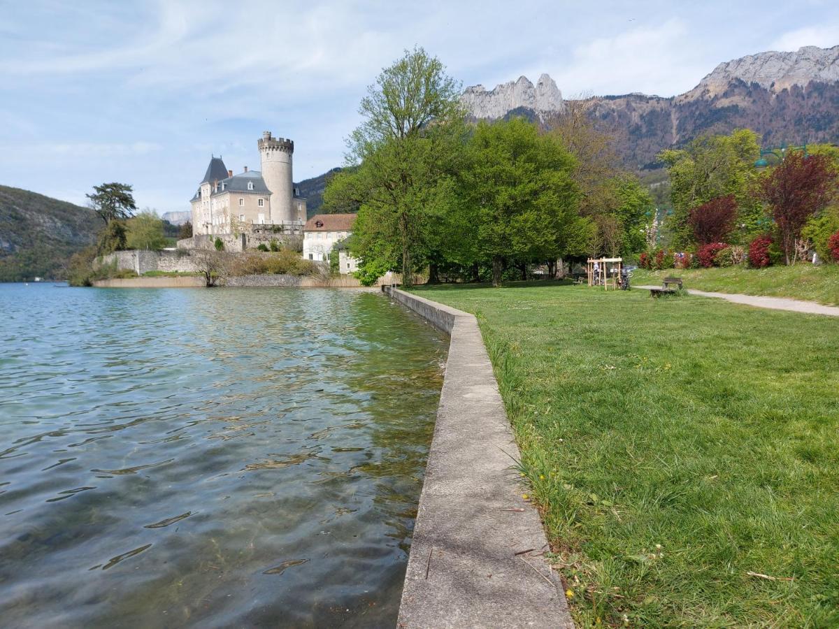 Charmant Et Spacieux Appartement A Quelques Pas Du Lac Duingt Exterior foto