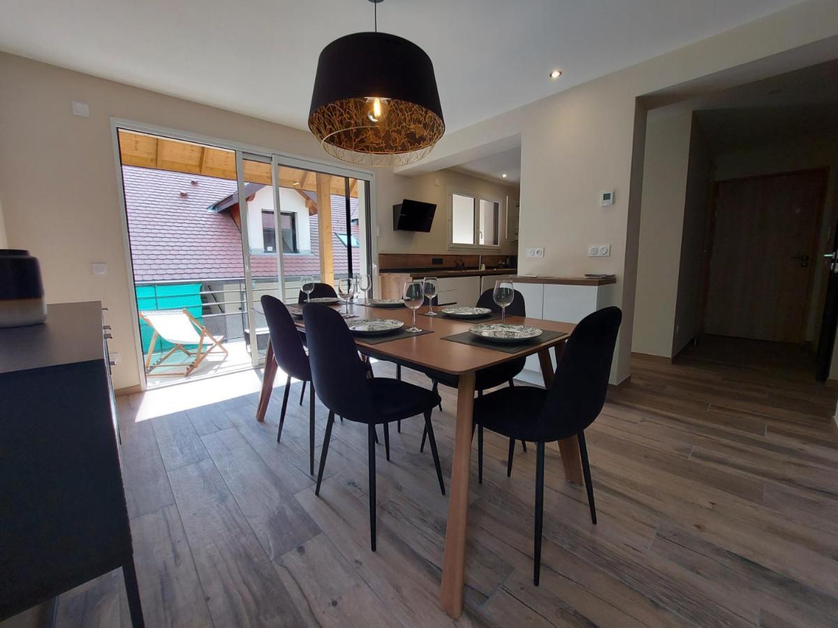 Charmant Et Spacieux Appartement A Quelques Pas Du Lac Duingt Exterior foto
